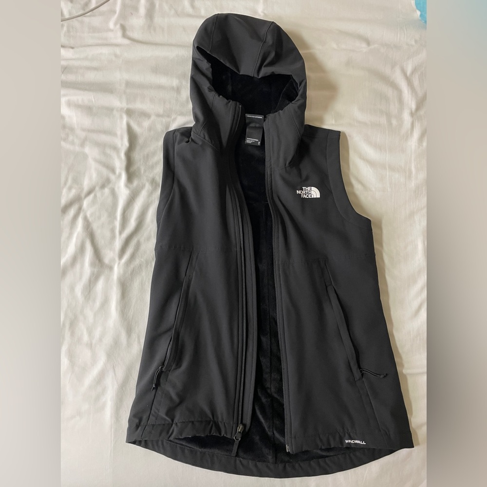 North face windfall vest with lined hoodie